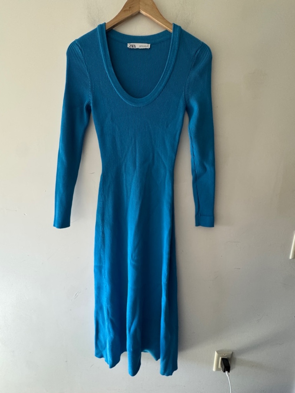 Zara Blue Knit Ribbed Scoop Neck Midi‎ Dress